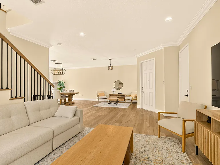 7630 Topiary Ave — Photo 7