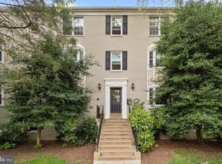 820 S Arlington Mill Dr #3-201, Arlington, VA 22204