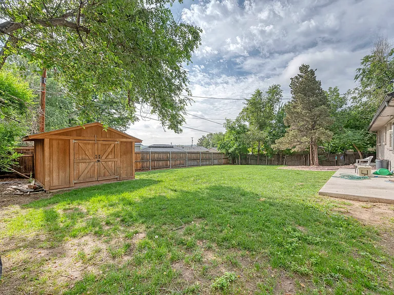 6042 Uno St #B — Photo 25