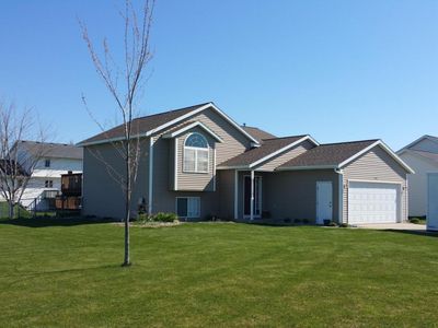 8271 Bennigan Ln, Zeeland, MI, 49464
