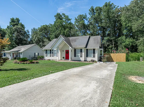 404 Libby Ln, Lexington, SC 29072