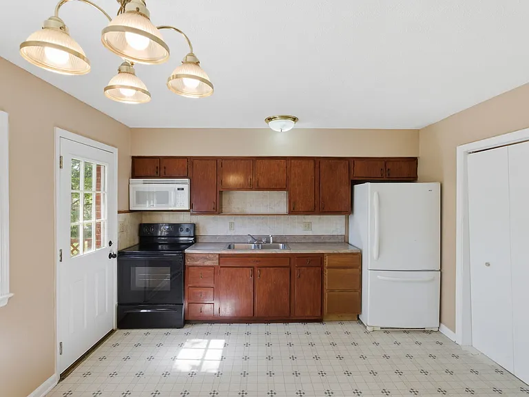 2104 Jasmine Dr #A — Photo 14