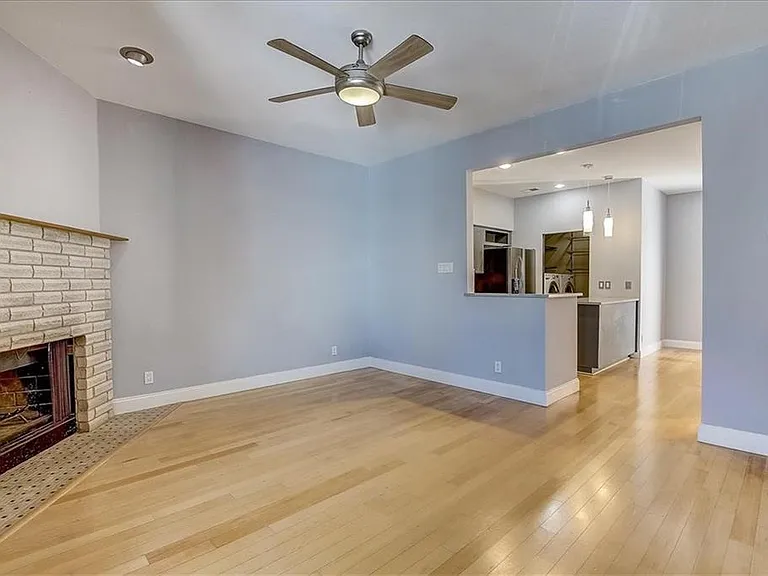 1307 Kinney Ave #162 — Photo 5
