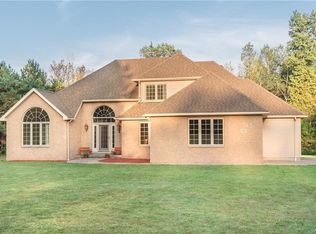 8225 N Pembroke Rd, Corfu, NY 14020