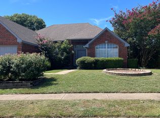 320 Pebblebrook Ln, Glenn Heights, TX 75154