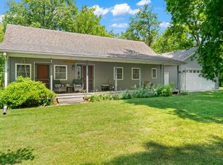 1046 N Riverside Dr, Momence, IL 60954