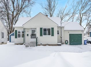 1104 Hoyt St SE, Grand Rapids, MI 49507