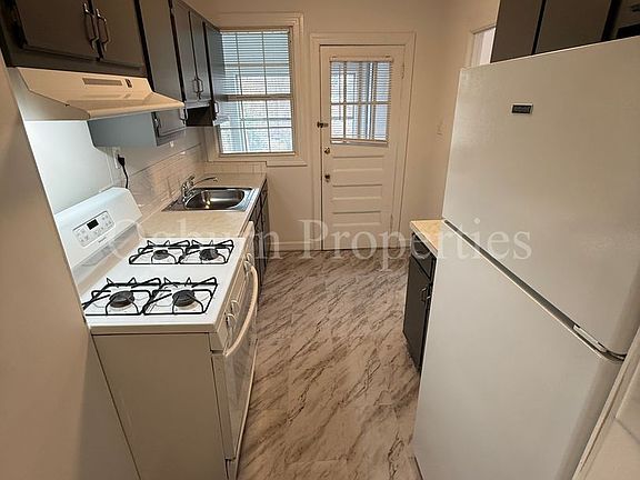 5th image of 1418-1424 Glade St #1422