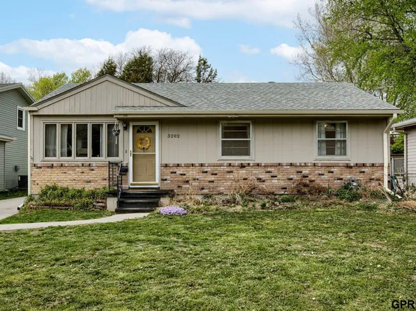 3202 Westgate Rd, Omaha, NE 68124