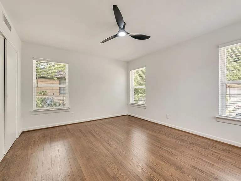 9506 Mercer Dr — Photo 17