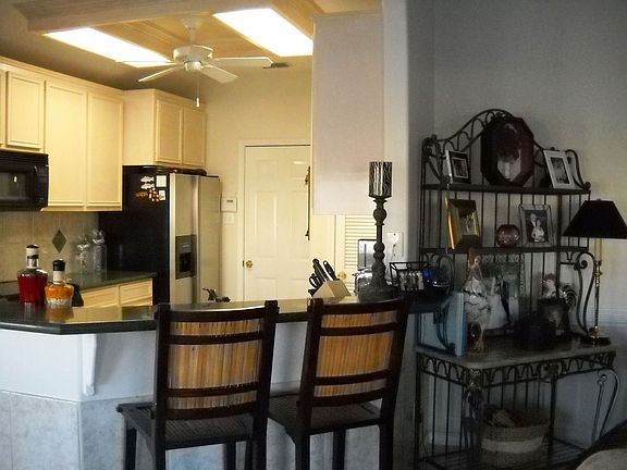 breakfast bar or informal dining!