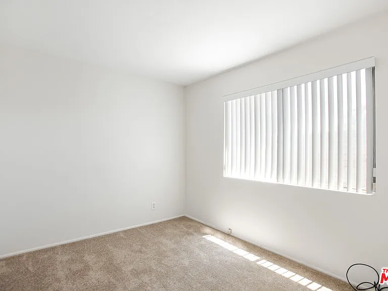 5464 Evelyn Dr — Photo 9