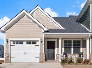 212 Addi St, Pleasant View, TN 37146