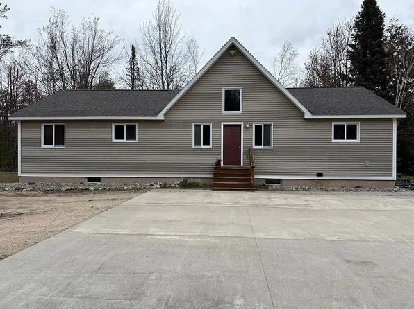 2730 Polish Line Rd, Cheboygan, MI 49721