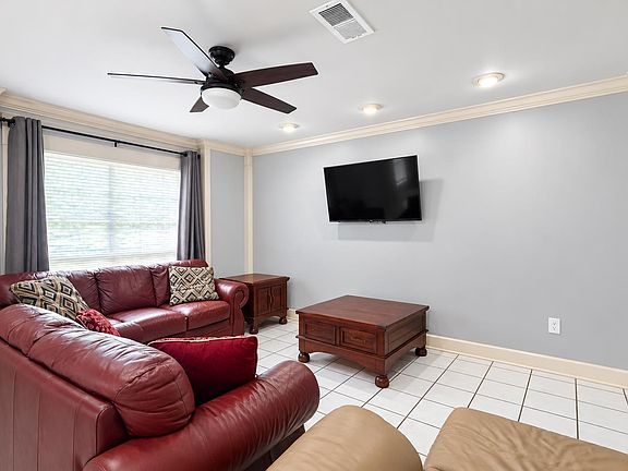 4th image of 10832 Weiner Creek Dr