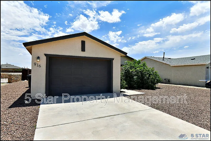3 bed, 2.0 bath, 1224 sqft, $1,565 — Photo 4