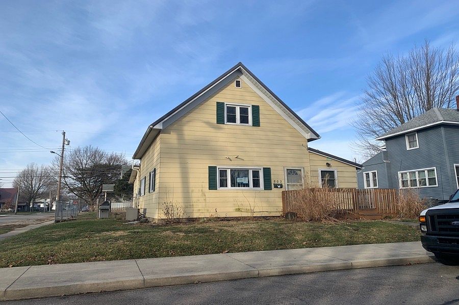 1st image of 802 Salamonie Ave