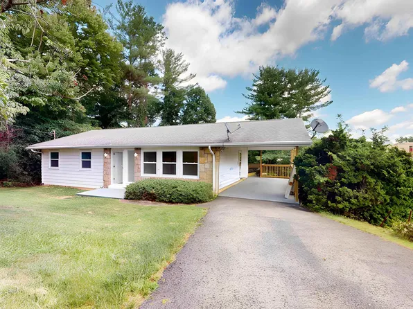 1137 Morningstar Ln, Fairmont, WV 26554