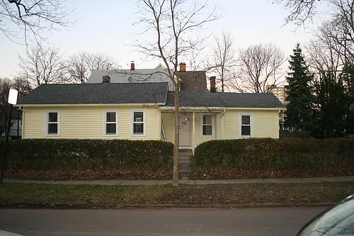 840 Meigs St Photo 1