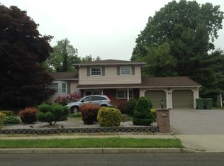 24 Fielek Ter, Parlin, NJ 08859