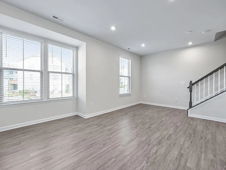 816 Channing Park Cir — Photo 20