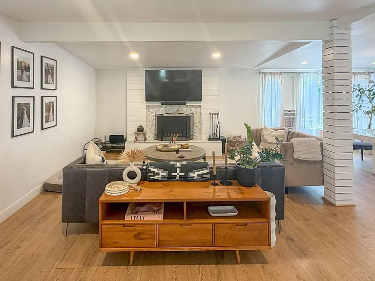 4822 Chateau Dr — Photo 4