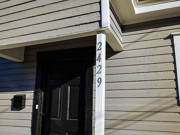 2nd image of 2429 Bell St