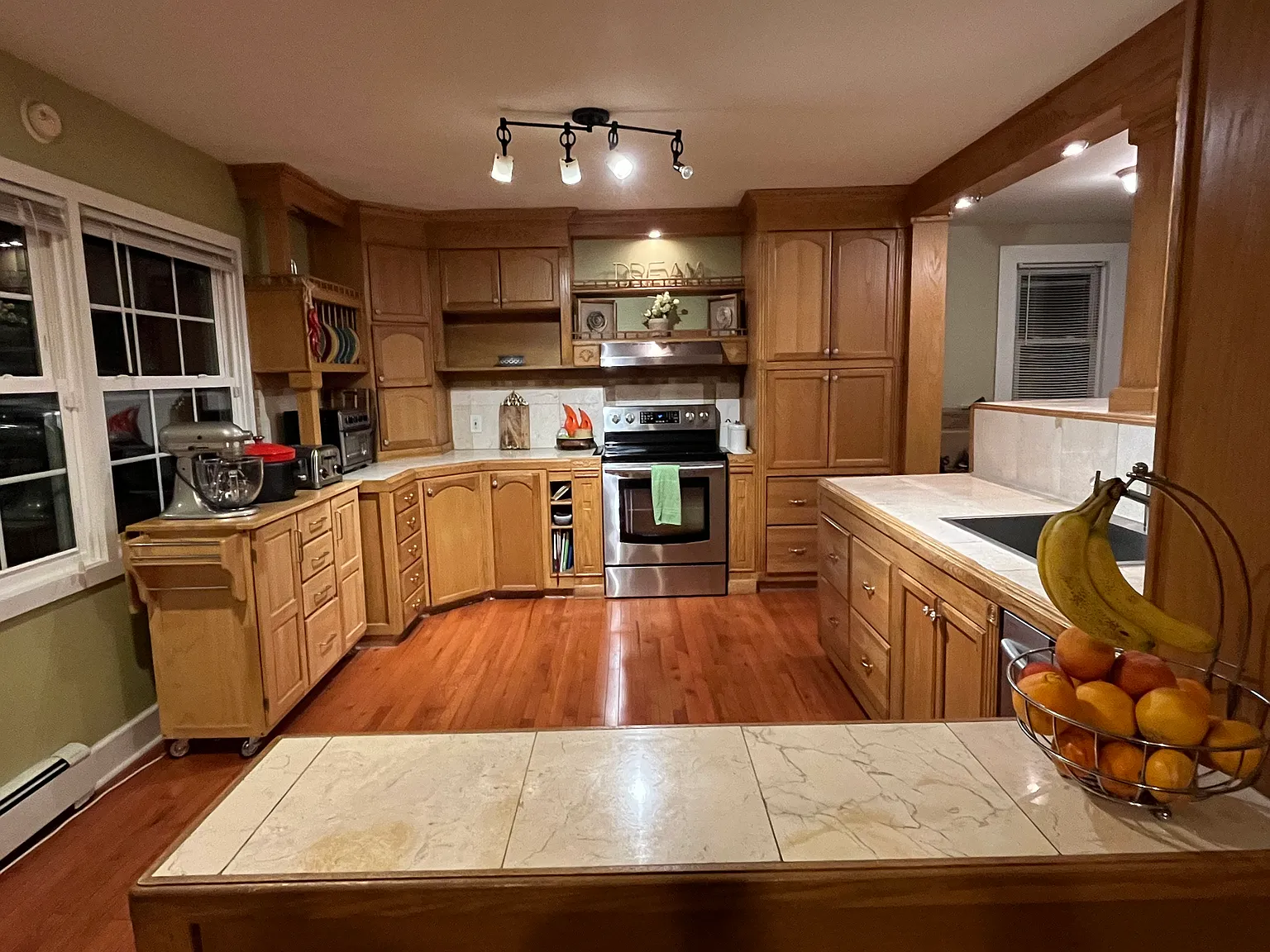 49 Nichols Ave — Photo 4