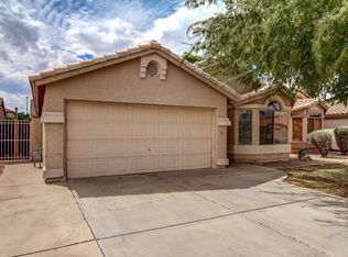 461 E Cantebria Dr, Gilbert, AZ 85296