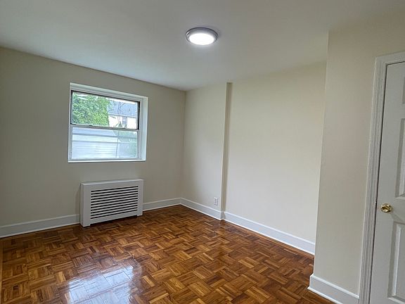 3rd image of 19211 42nd Ave APT 2