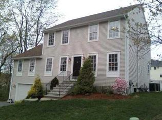 11 Stream View Dr, Cumberland, RI 02864