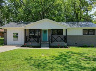 3220 Deerfield Rd NW, Huntsville, AL 35810