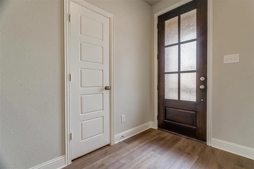 3 bed, 2.5 bath, 1667 sqft, $2,700 — Photo 3