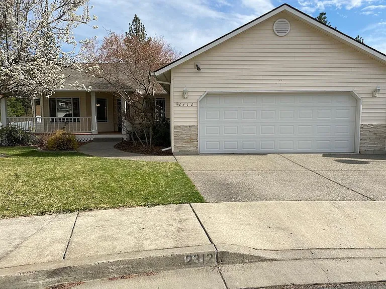 2312 E Timbercrest Ct — Photo 2