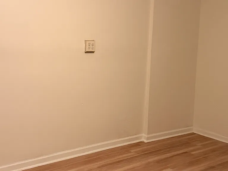 105 Decatur St — Photo 2