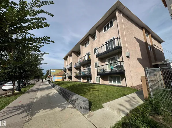 11429 124th St NW #209, Edmonton, AB T5M 0K4