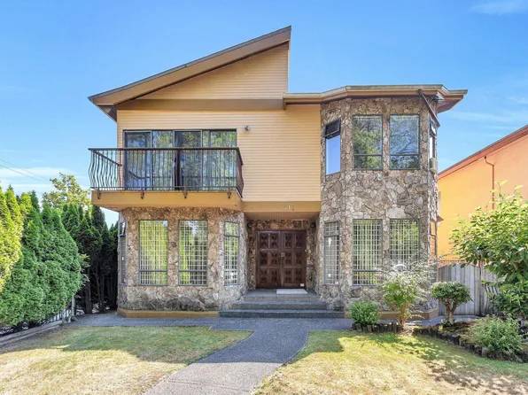 2718 W 19th Ave, Vancouver, BC V6L 1E3