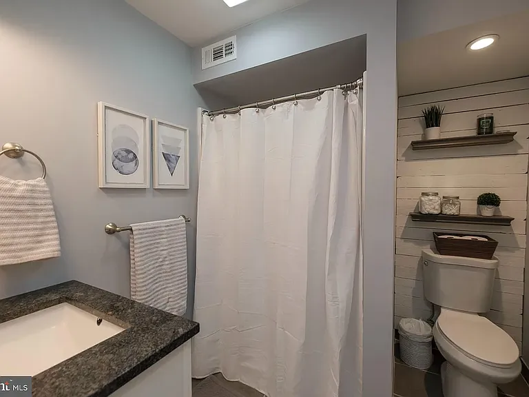 2640 Grandview Blvd — Photo 63