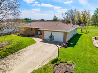 1895 Weber Dr, Sun Prairie, WI 53590