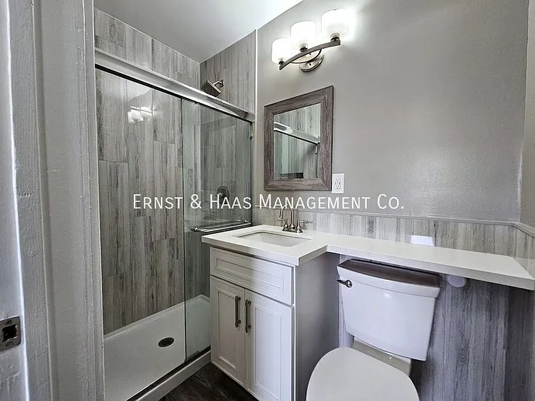 755 Elm Ave — Photo 11