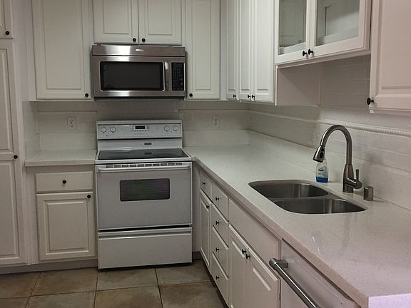 Kitchen - Microwave, dishwasher, stove, oven, disposal