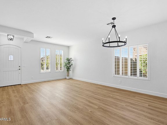 4th image of 3824 W Rushmore Drive
