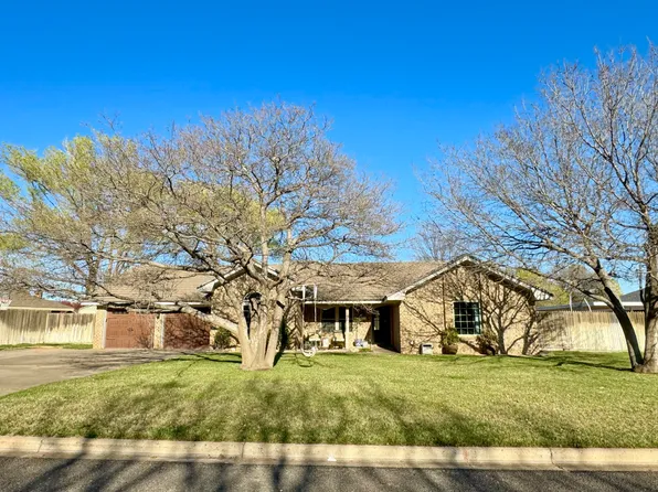 312 Mesa Cir, Plainview, TX 79072