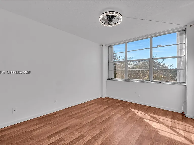 2781 Taft St #303 — Photo 14