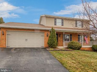 140 Cranbrook Dr, Dover, PA 17315