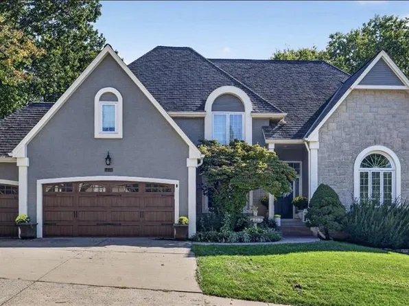 5449 NE Northgate Xing, Lees Summit, MO 64064