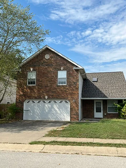 3 bed, 2.5 bath, $1,460 — Photo 2
