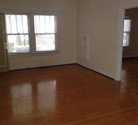 5th image of 2000 Village Dr APT 2