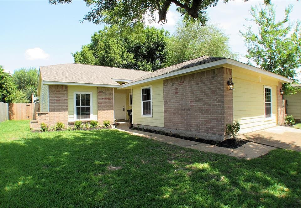 2nd image of 3018 Windy Royal Dr