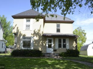 804 Siegel St, Tama, IA 52339